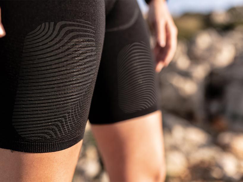 TRAIL UNDER CONTROL SHORT W BLACK